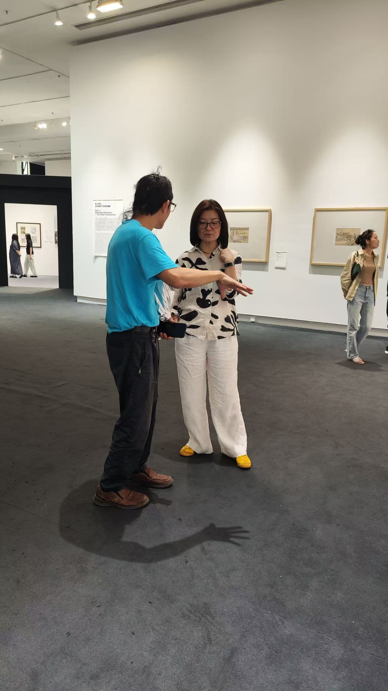 Exchange in the gallery space